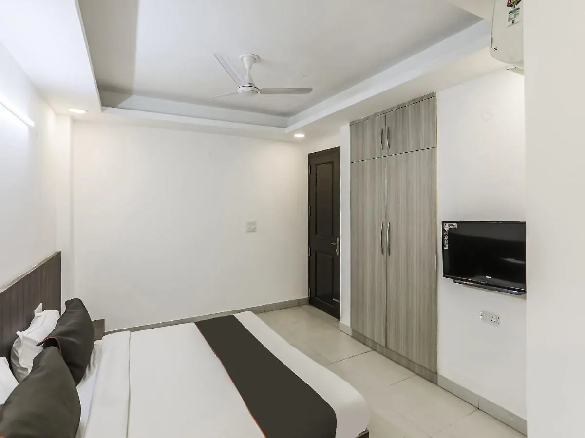 Capital O 85585 The Arjun Hotel Gurgaon