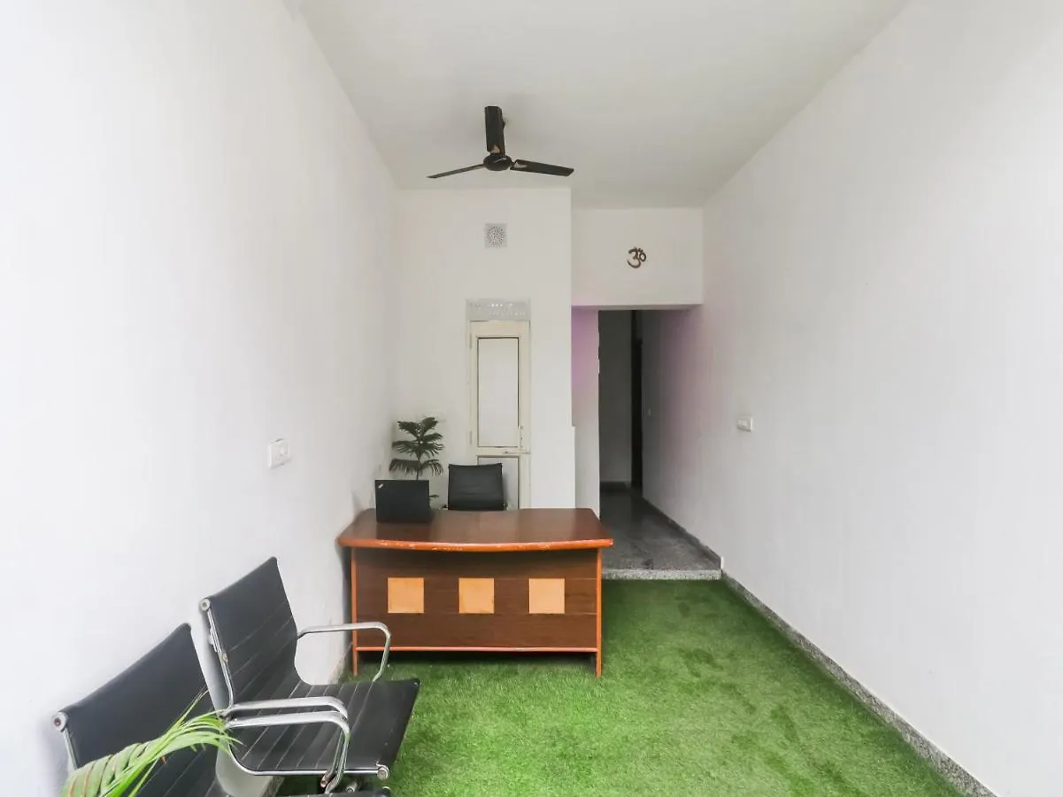 Capital O 85585 The Arjun Hotel Gurgaon